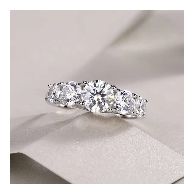 Free Design S925 Silver love Ring Moissanite Closed Ring