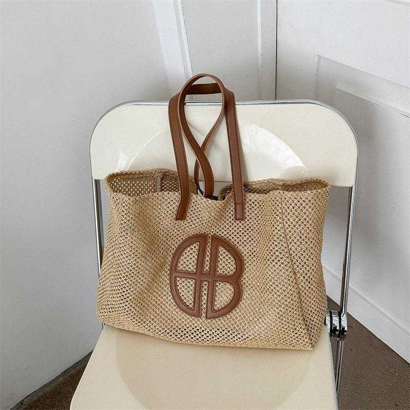 Straw Hollow Out Knitting Tote Bag Large Capacity Handmade Shoulder Handbag Women 2025 Designer Casual Beach Bag Ethnic Style