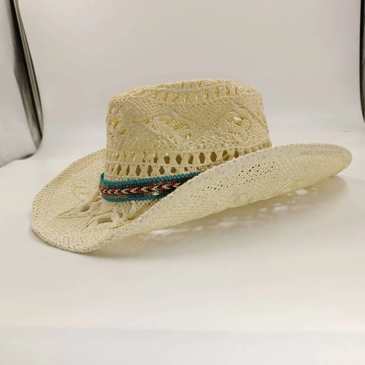 cowboy hat Grass Handwoven Hollow Cowboy Straw Hat Rhinestone Chain Cowboy Hat for Woman Outdoor Vacation Beach Sun Hat for man 250526