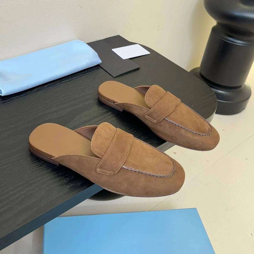 2025 New Arrival Retro Suede Round-Toe Slip-Ons Woman Slippers Metal Decora Mules Slides Oxfords FlipFlops Loafers Botas Mujer