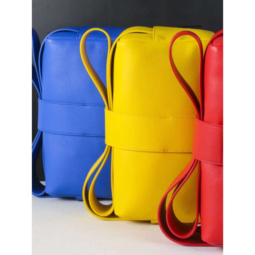 Soft Leather Yoga Fitness Single Shoulder Crossbody Handheld Versatile Early Spring Large Capacity Sports Toast Unisex Trendy Bag