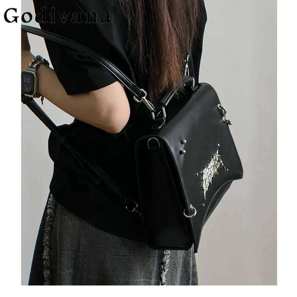 Hot Selling Fashion Hot Girl Student Black Backpacks Casual Waterproof Leather Street Style Schoolbag Commute Shoulder Women's Bag Designer Bags