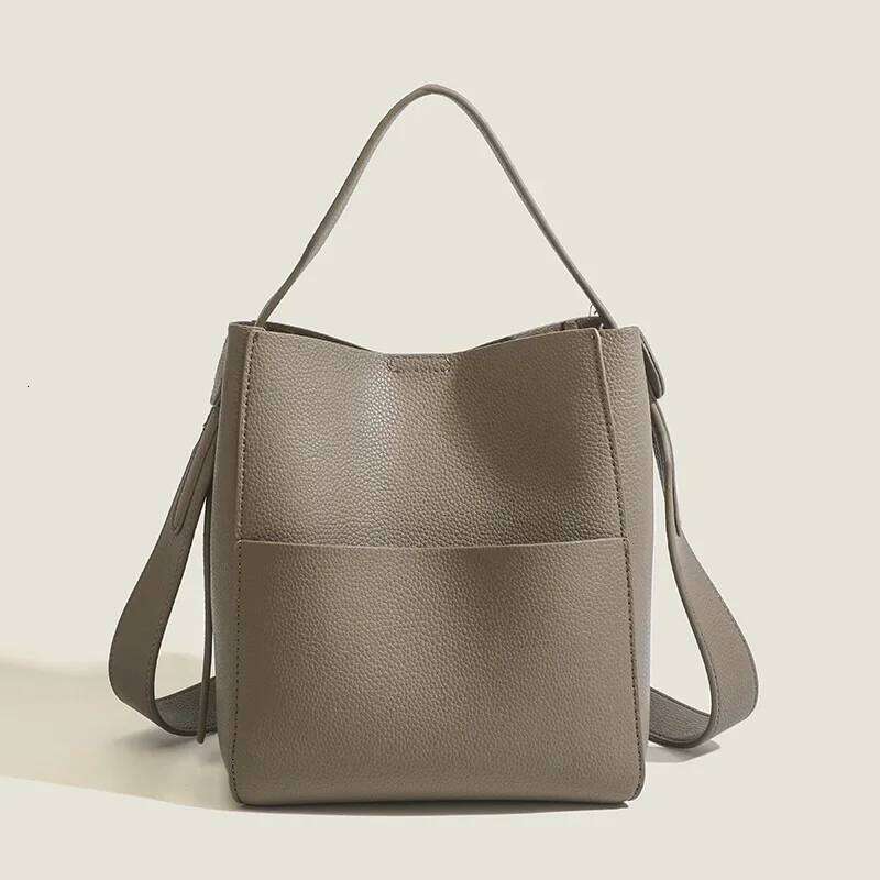 2025 New Niche Design: Fashionable Commuter Bucket Bag, Handbag, Versatile and Practical Crossbody Bag for Women