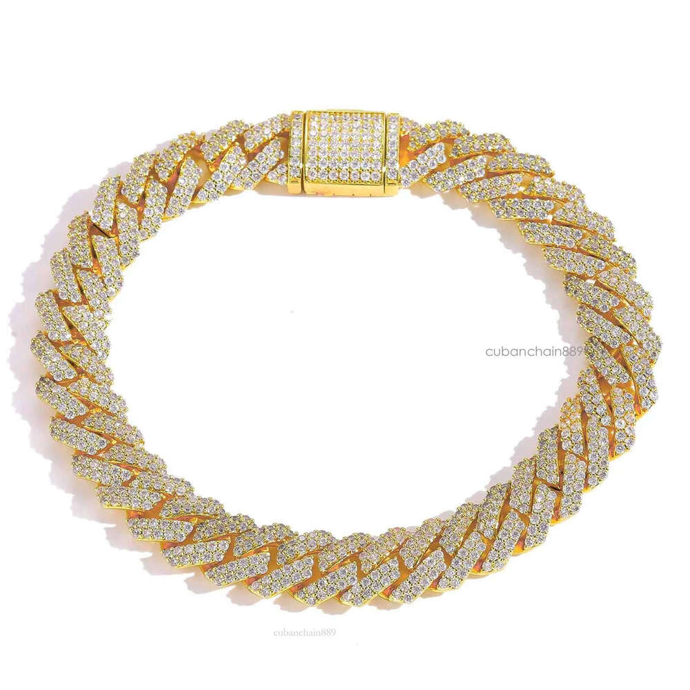 Fashion hip-hop style 10mm VVS ice dia Cuban chain Moissanite necklace, men's and women's necklaces, fashion necklaces.