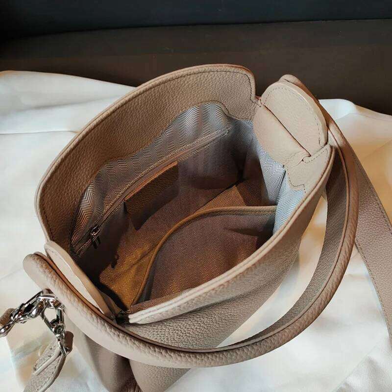 Famicare Soft Female Genuine Leather Shoulder Women Messenger Bags Fashion Lady Shopping Square Handbag New 2023