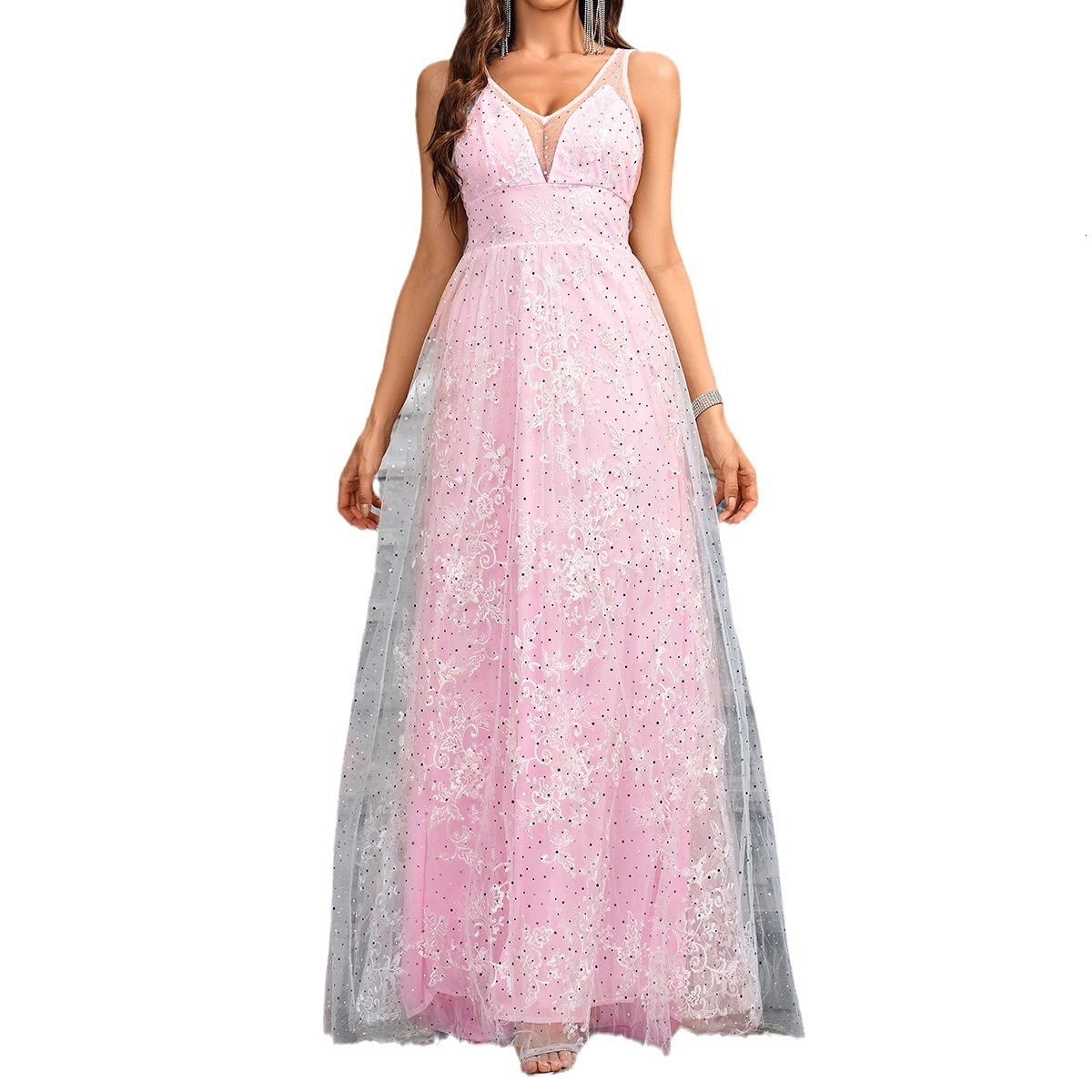 New sexy V-neck sleeveless lace wedding dress for bulk production