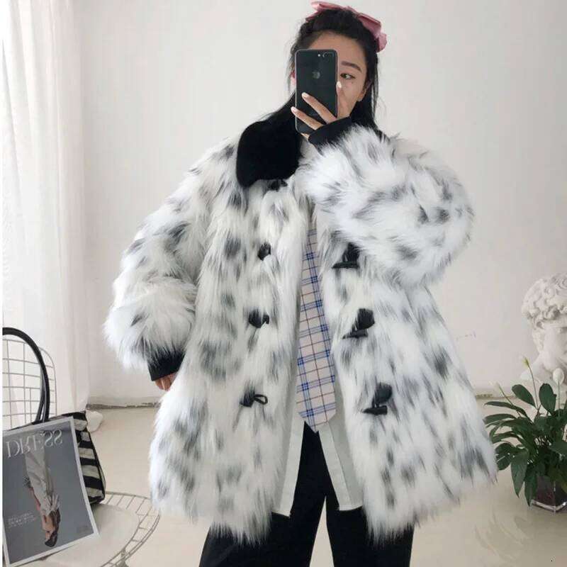 2024 Winter Warm Horn Button Black Turn-Down Neck Plush Jacket Women Faux Fox Fur Leopard Cardigan Ladies Long Sleeve Thick Coat