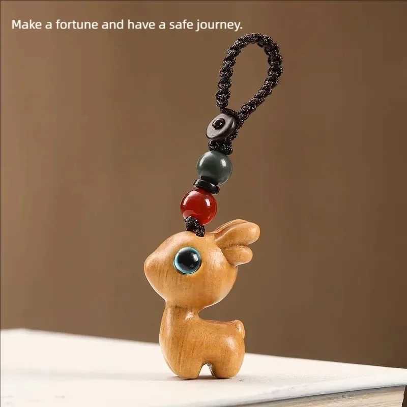 Creative Cute Deer Sandalwood Car Key Ring Chinese Style Wood Pendant Bag Charm Mobile Phone Handmade Prosperity Lucky Keyring W250526