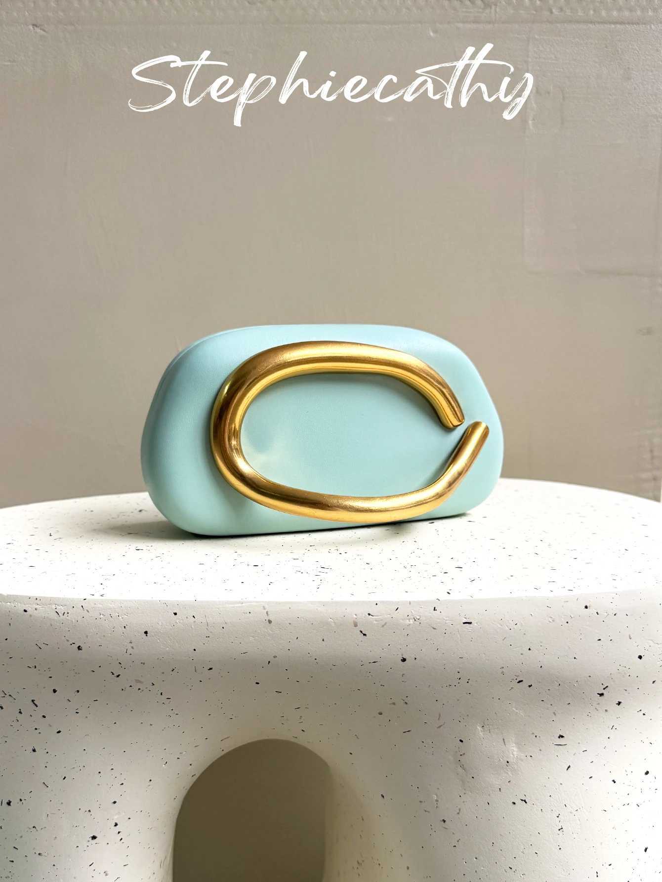 Womens Brand Fashion Chic Design Clutch Bag PU Leather Hard-case Handbag Metal Handle Evening Bag Purse Banquet Party Gift W250527