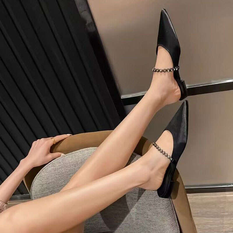 2024 Spring/Summer New Chain Pointed Flat Sandals for Women Outdoor Closed Toe Half Slippers Casual Mules