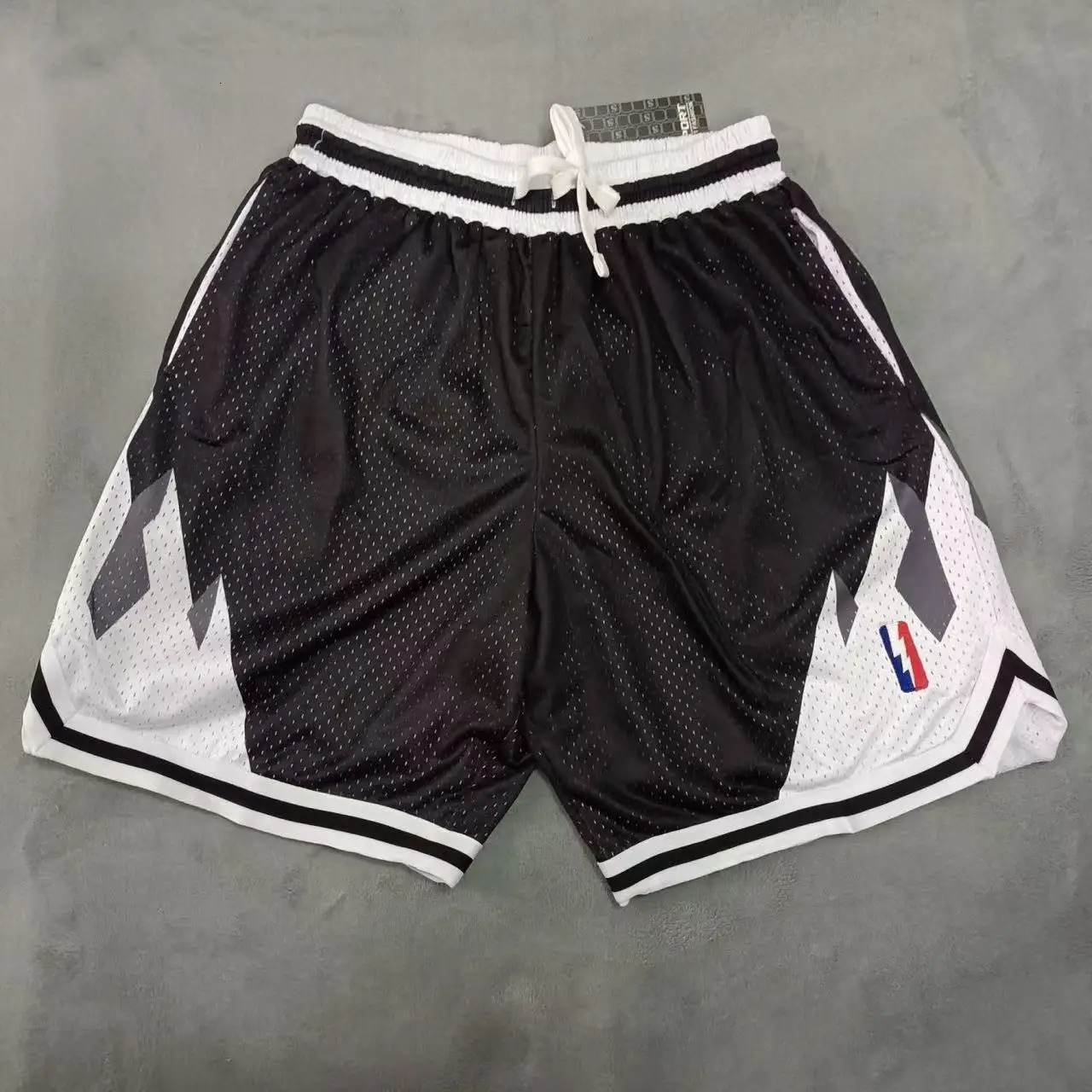Summer selling Trendy Basketball Mesh Shorts Fashion Fastdrying Adult Children Sports Beach Leisure 250527