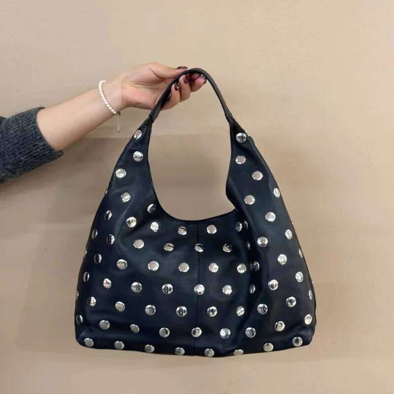 Women's Bags Designer Black Motorcycle Style Hobo Retro Oil Underarm Casual Leather Bucket Storage Personal Rivet Bag