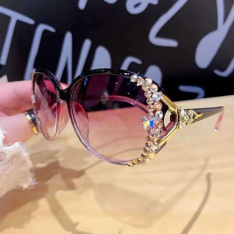 New Fashion Brand Sunglasses 2025 Women Luxury Design Sun Glasses Bling Rhinestone Gradient Lens Eyeglasses for Female UV400 Z250527