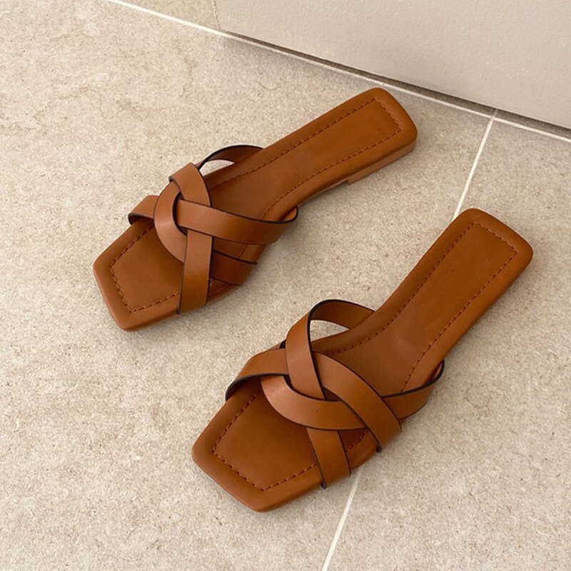 Flat for Women Summer Outdoor 2025 New Fashion Square Toe Soft Sole One-Word Slippers Versatile Genuine Leather Lazy Sandals