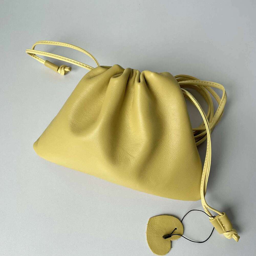 Sheepskin drawstring cloud 2025 summer new design soft genuine leather handbag shoulder fashionable women crossbody bag