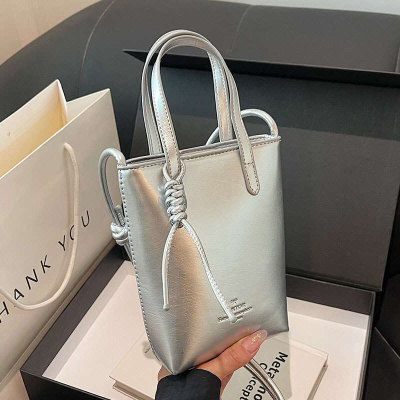 High-End Niche Oil Wax Leather Handbag Mobile Phone Commuter Versatile Stylish Solid Color Shoulder Crossbody Women's Bag
