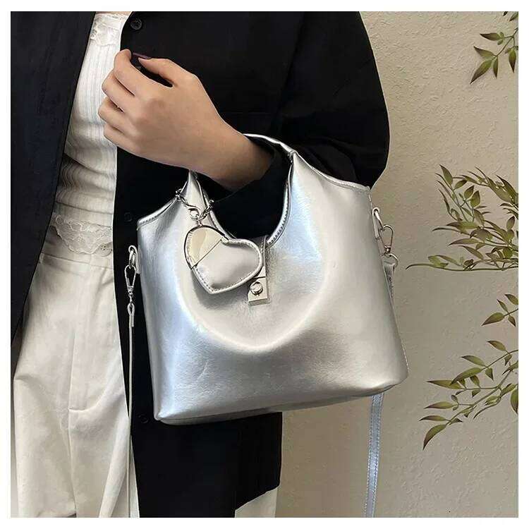 2025 Is A Must-have Retro Quilted Piano Handbag - Gold Hardware Detachable Tassels, Luxurious Vegan Leather, Niche Design