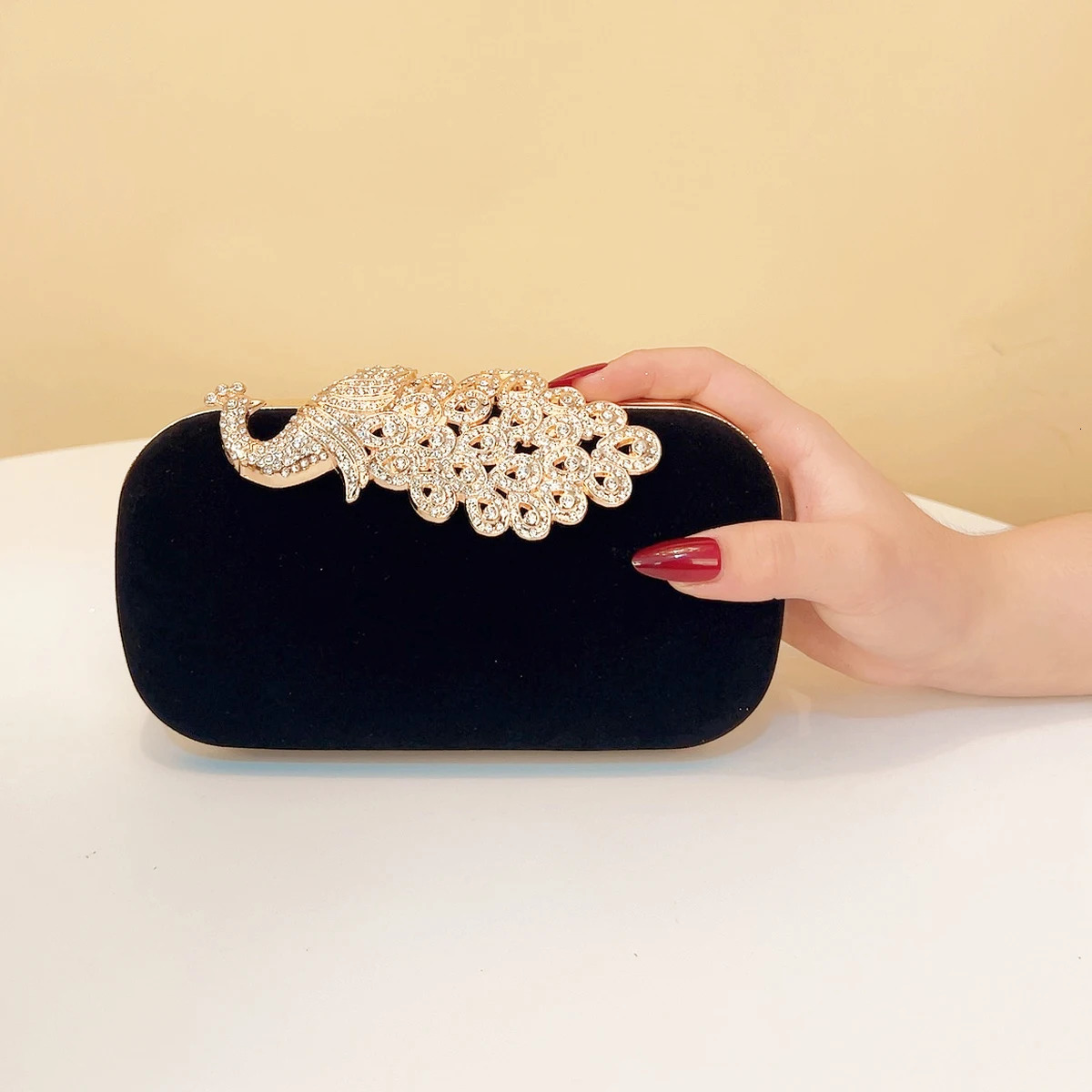 Rhinestones Women Evening Bags Velvet Crystal Glitter Clutch Bags Hollow Out Metal Shoulder Chain Handbags 250526