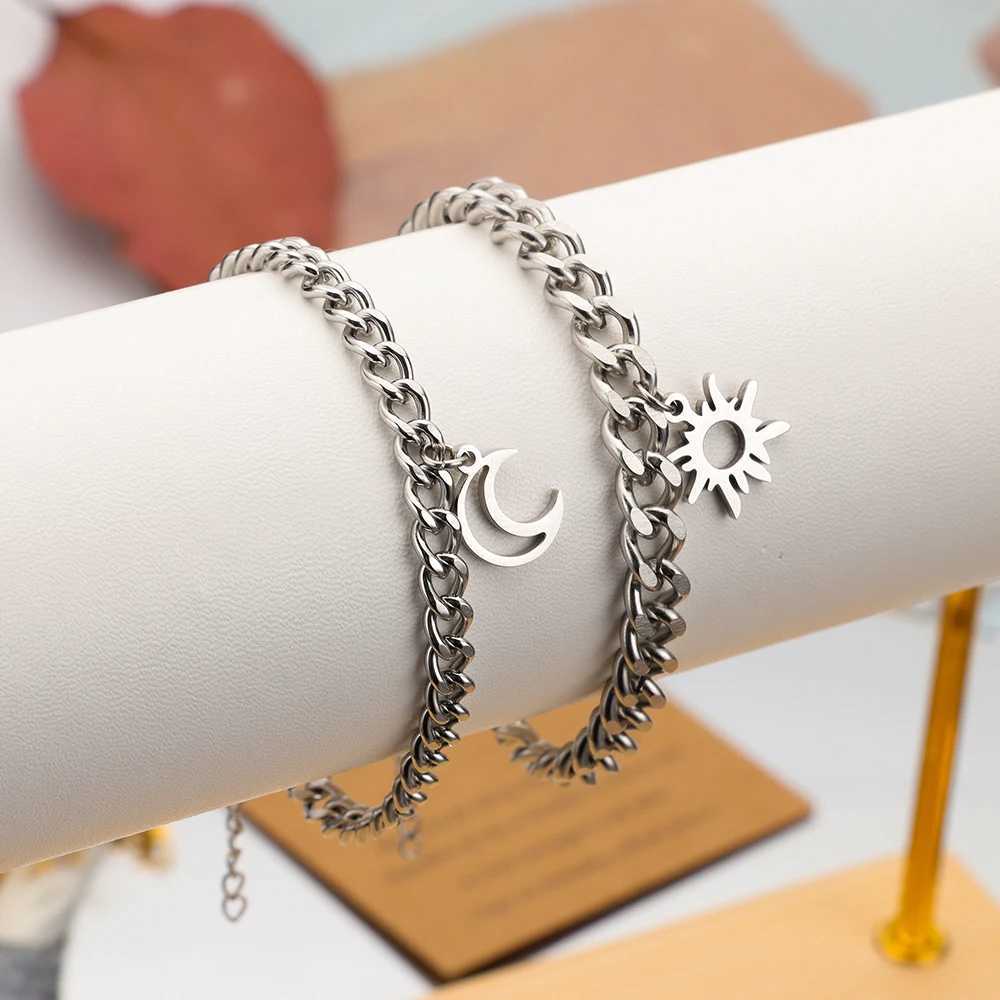 2pcs/set Sun Moon Couple Stainless Steel Couple Bracelet for Men and Women Waterproof Colorfast Jewelry Valentines Day Gift W250526