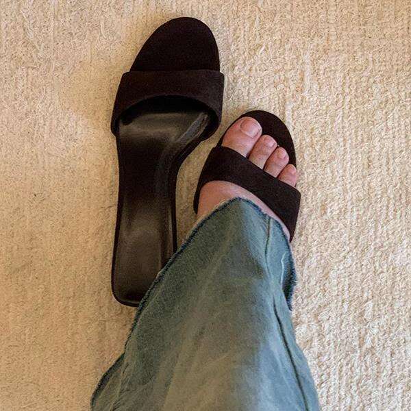 2025 Summer New Genuine Leather Simple One-Strap Women's Versatile Wedge Mid-Heel Open-Toe Fashionable Sandals
