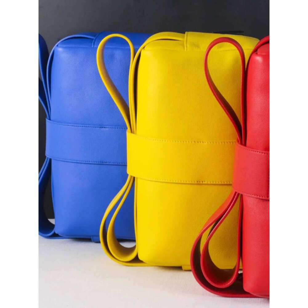 Soft Leather Yoga Fitness Single Shoulder Crossbody Handheld Versatile Early Spring Large Capacity Sports Toast Unisex Trendy Bag