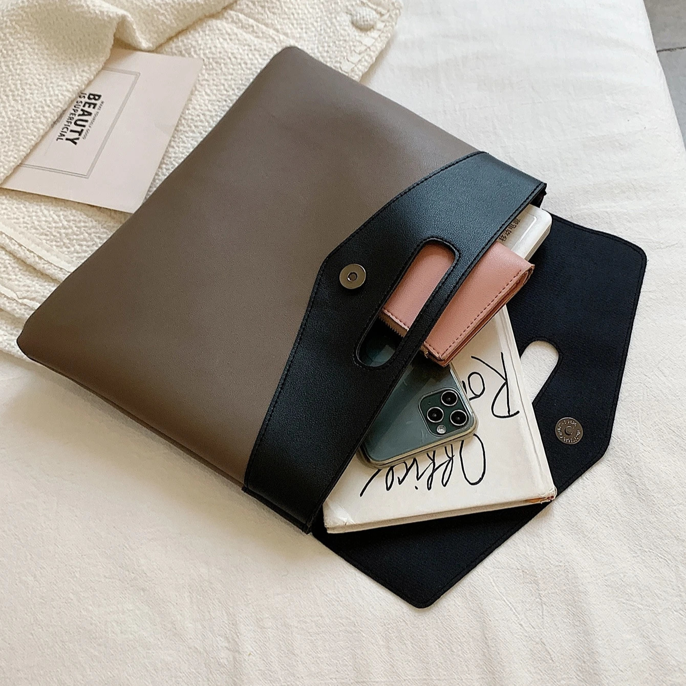 Fashionable Square Bag for Women Two Tone Clutch Bag for Rookies White-Collar Workers 250526