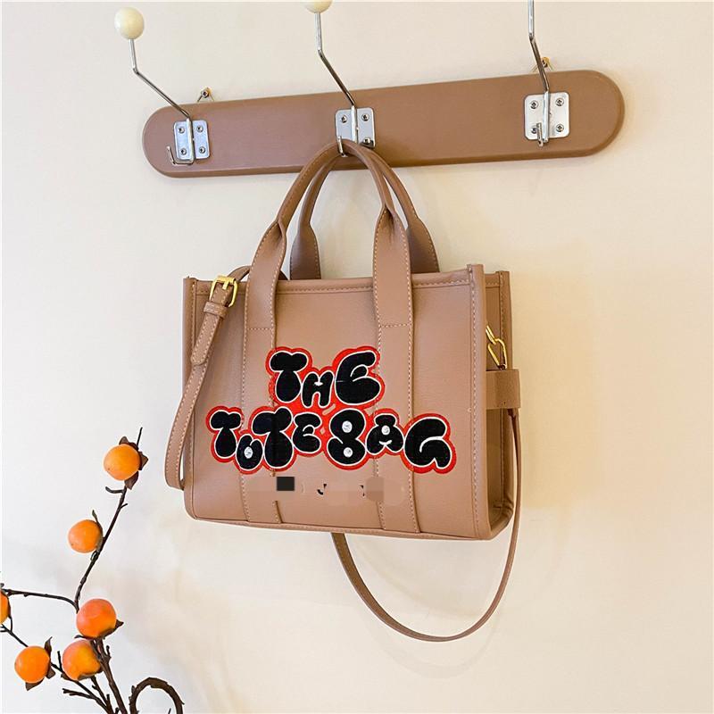 High quality brand new free designer bag, fashionable embroidered thread tote bag, 2025 new single shoulder crossbody bag, brand new free designer bag