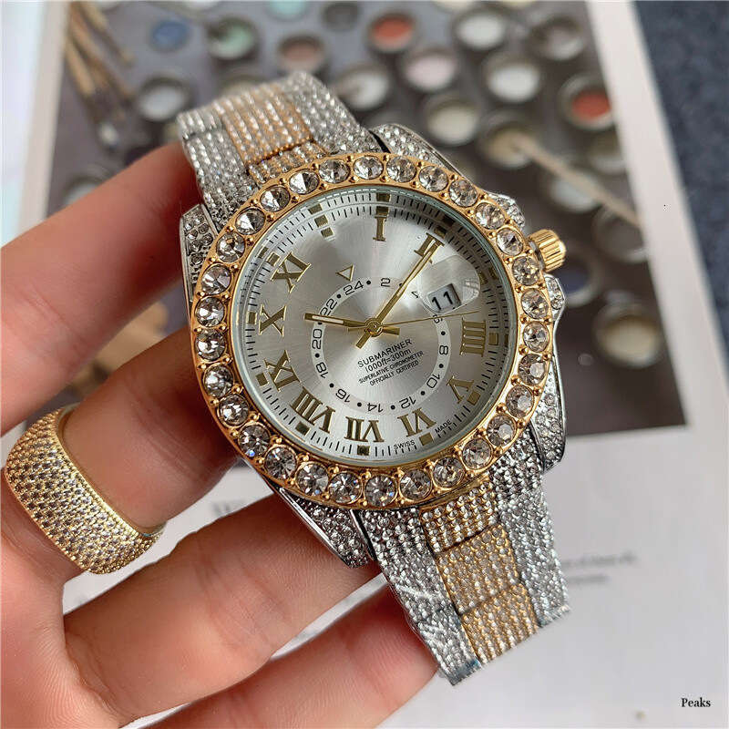 New Fashion Full Diamond Calendar Men's Quartz Watch