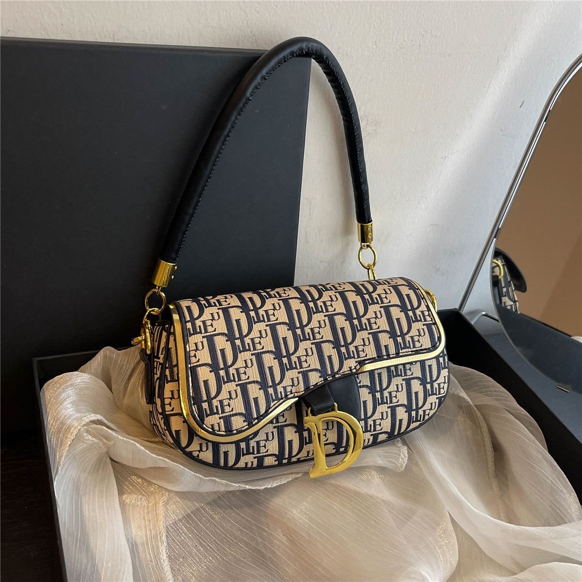 2025 Women Designer Bags Genuine Leather Crossbody Shoulder Bag Adjustable Strap Spacious Purse Fashion Accessories