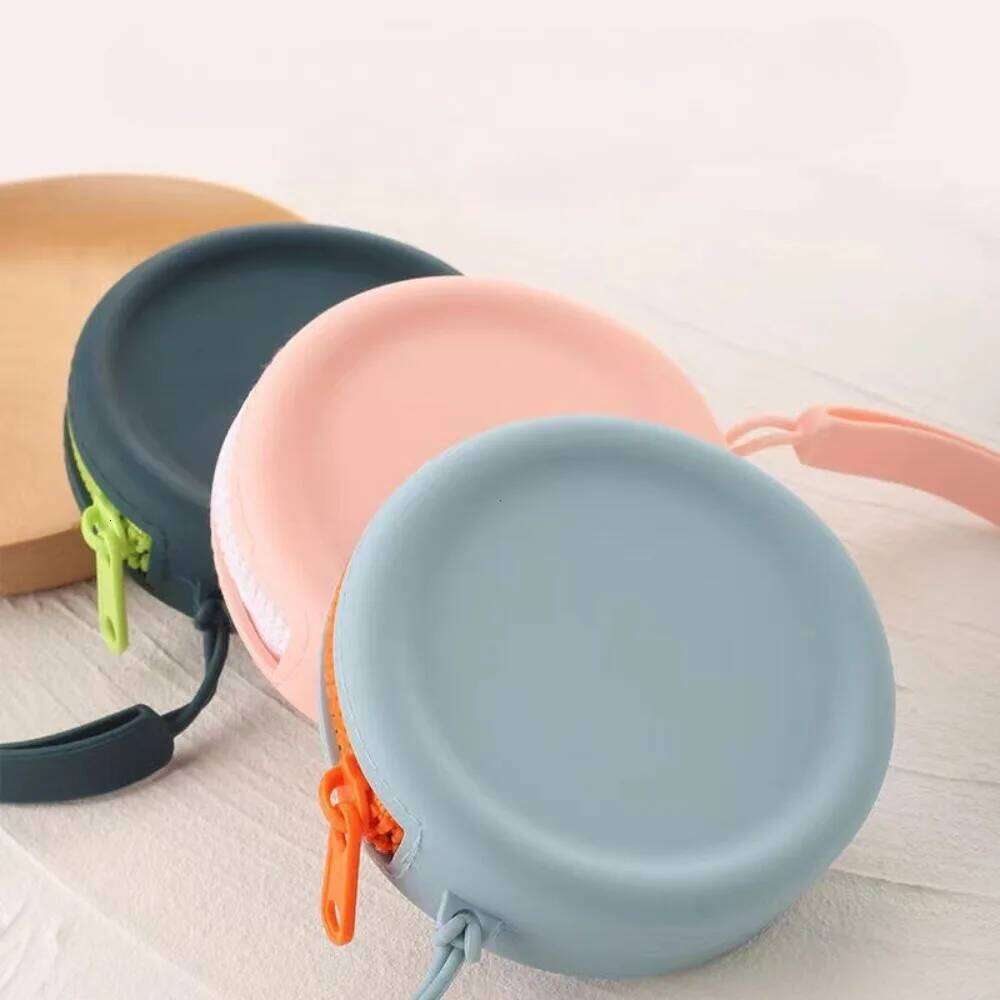 1PCS Adult Kids Zipper Wallets Headphone Mini Storage Key Women Round Silicone Coin Purse Bag 2024