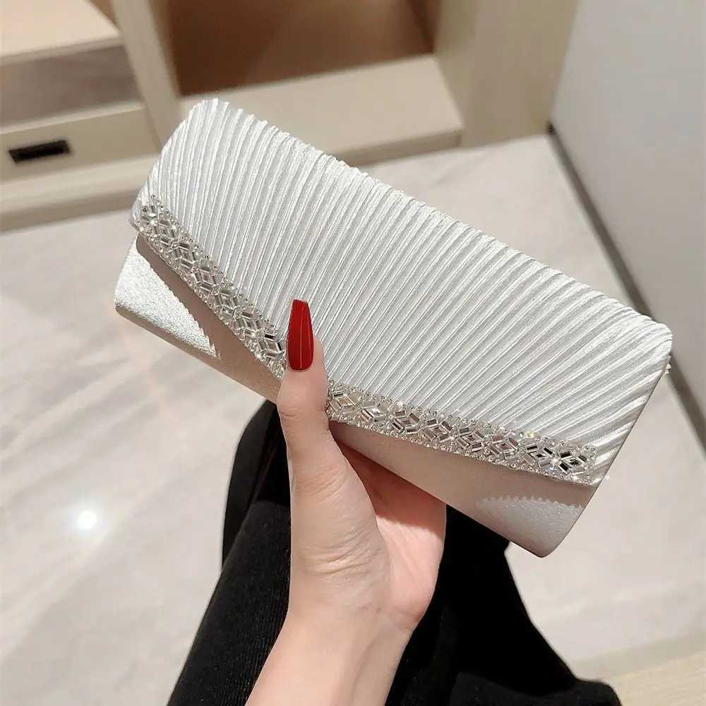 Fashion Chain Shoulder Bags Wedding Party Purse Ladies Luxury Evening Bags Sequins Clutches Women Glitter Banquet Handbags W250527
