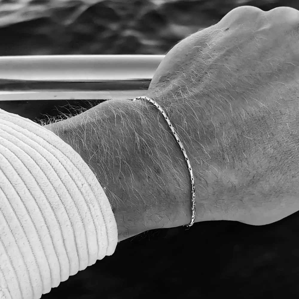 eManco Wire Chain Bracelet Fashion Trend Of New Personalized Mens White Gold Bracelet Without Losing Color Wholesale Jewelry W250526
