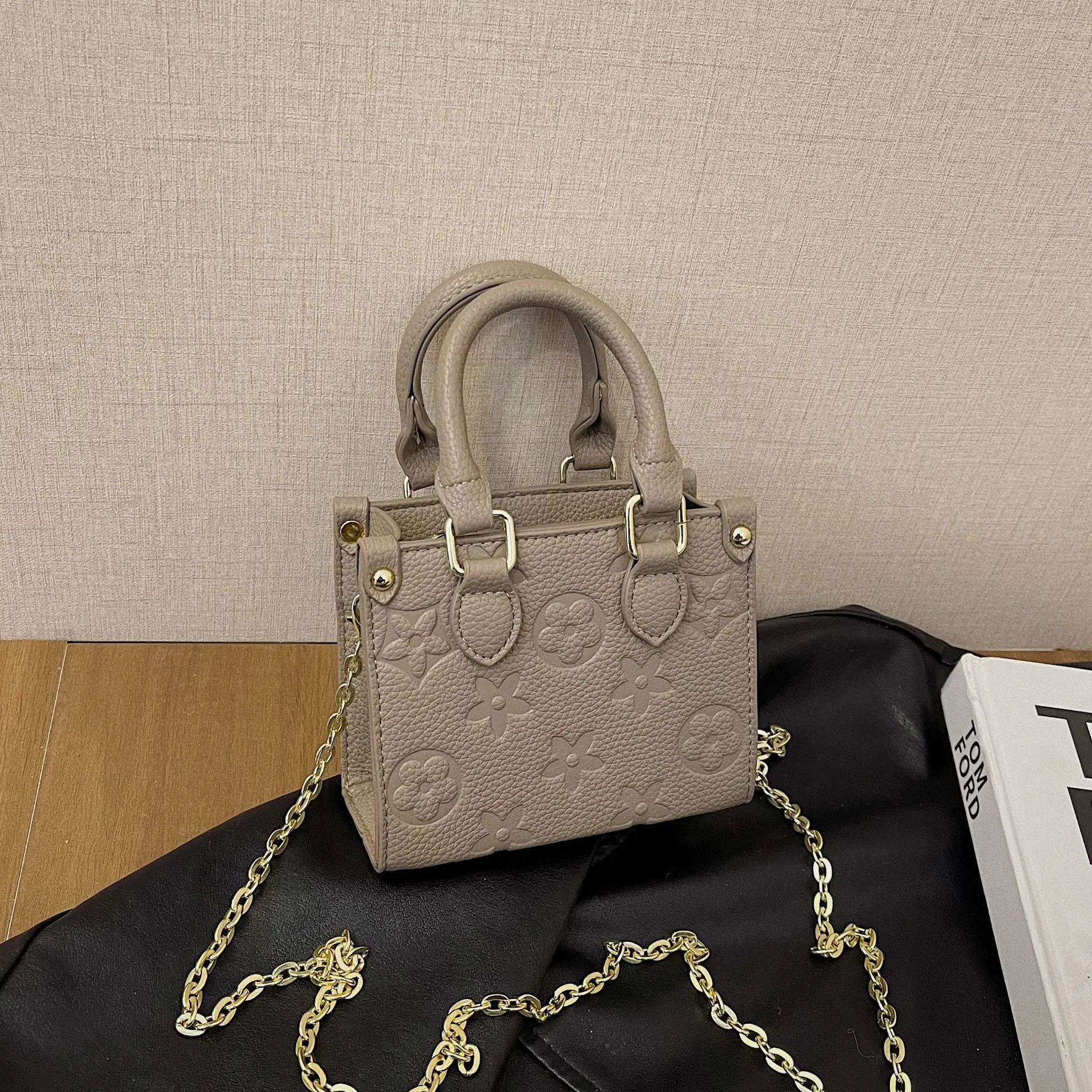 Designer bag Shoulder Bag Luxury Bag Crossbody Purse Designer 2025 Stylish Women's Casual Multi-Functional Shoulder Bag with Free Shipping
