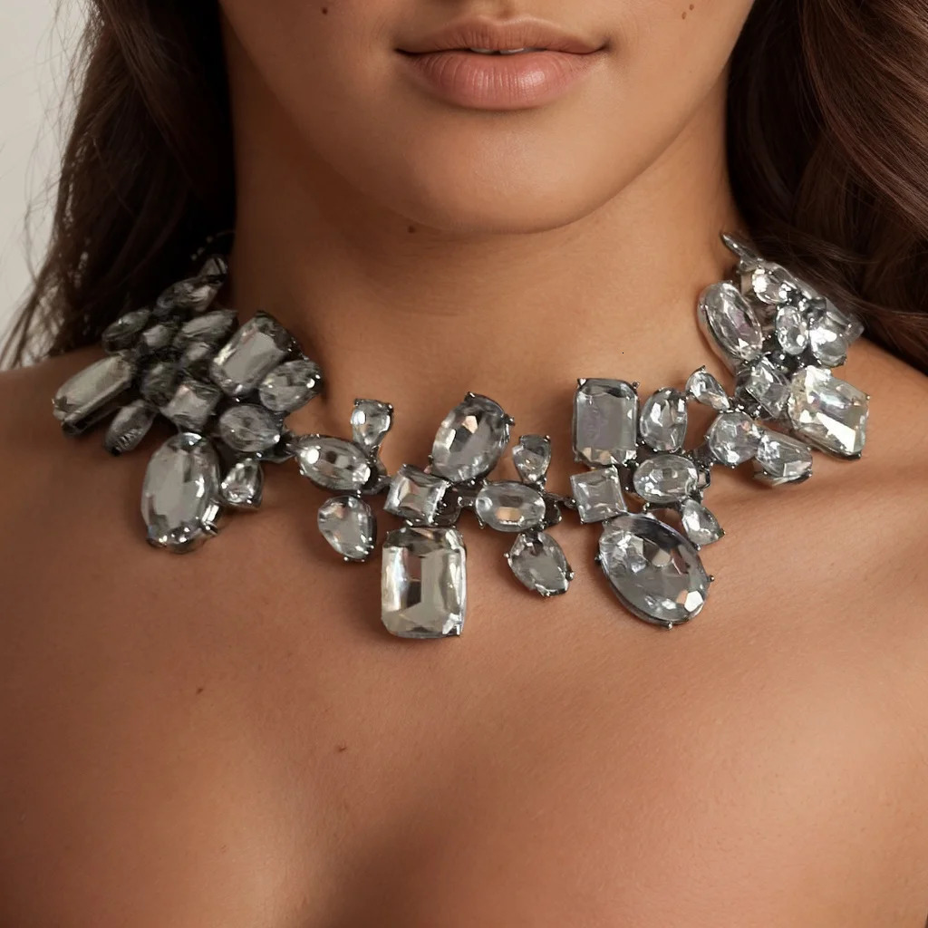 Exaggerated Irregular Geometric Rhinestone Collar Necklace Women Clear Crystal Necklace Statement Maxi Jewelry 250519