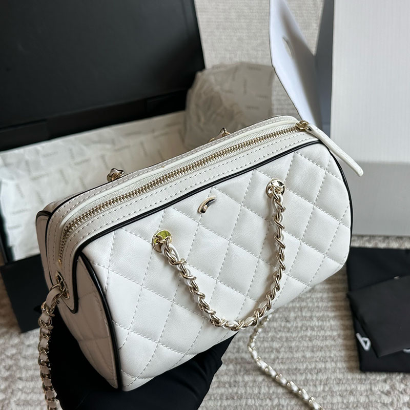 Ladies Designer Two-Tone Small Bowling Bag Black White Hardware Stripes Pattern Gold Zipper Matelasse Chain Quilted Leather Makeup Handbag Shoulder Purse 18.5cm