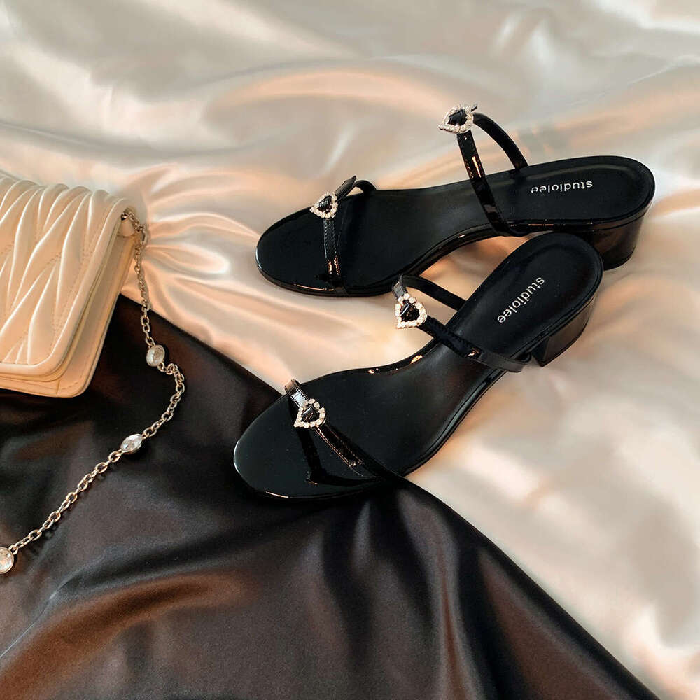 Instant Dispatch Grape Mom Style Shoes Round Toe Double Strap Heart Diamond Buckle Chunky Heel Flat Sandals for Women Summer
