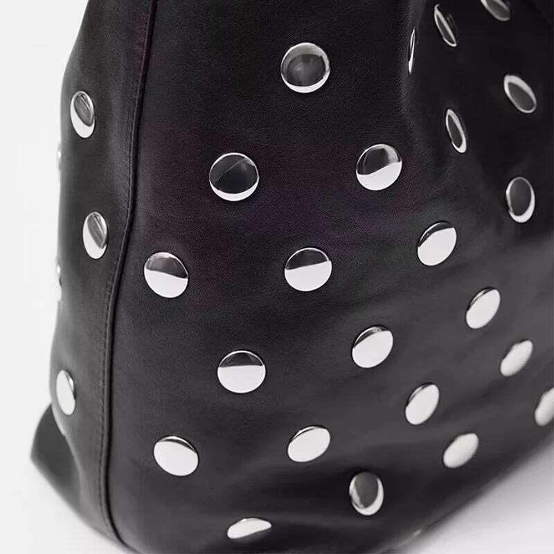 Women's Bags Designer Black Motorcycle Style Hobo Retro Oil Underarm Casual Leather Bucket Storage Personal Rivet Bag