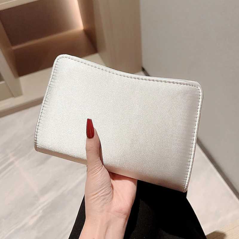 2023 New Glitter Diamond Evening Bags Elegant Women Clutch Purse Dinner Banquet Clutches Fashion Handbags Luxury Shoulder Bags W250527