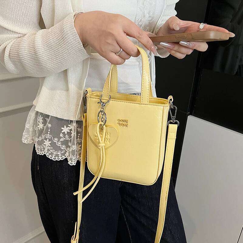 Hot Selling Elegant Textured Clutch Bag - Vintage Minimalist Crossbody Purse With Letter , Party Shopper For Chic Everyday Use Designer Bags