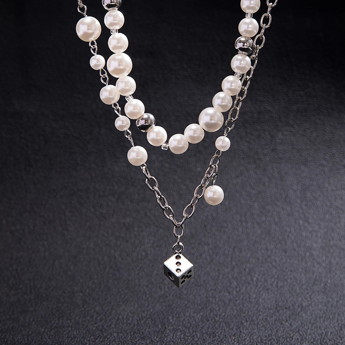 Salircon Steampunk Metal Dice Pendant Short Necklace Mens Gothic Pearl Chain Clavicle Necklace Aesthetic Neck Jewelry 250522