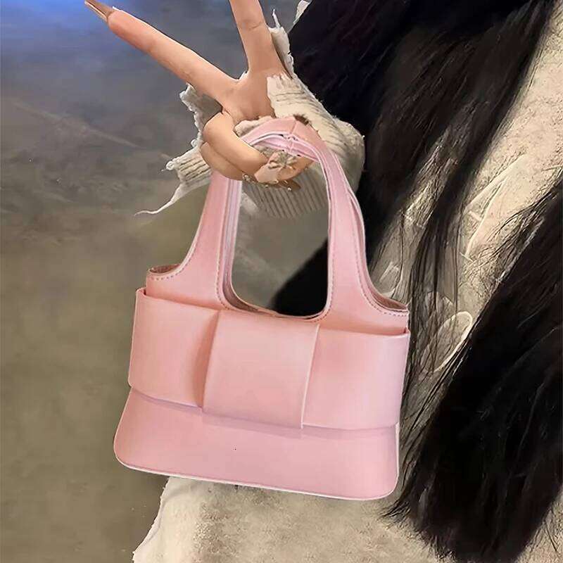Women's Bags Designer Brand High-End Handbags Cute Girl Messenger Fashion Korean Lipstick Earphone Classic Casual Personality Bag