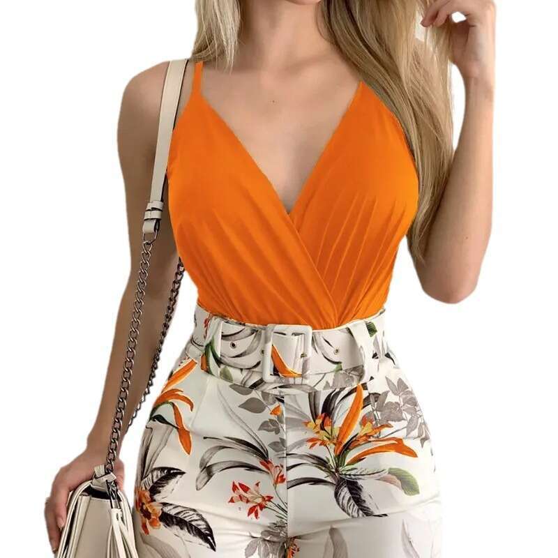 2025 New Women's Clothing V-neck Camisole and Plant Print Shorts Set with Belt