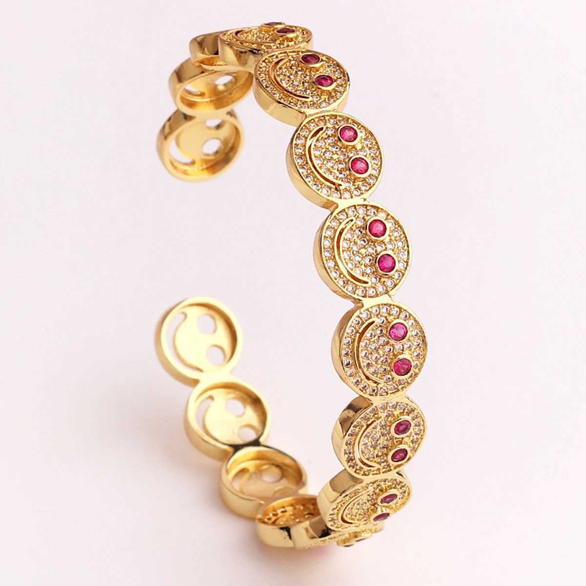 2024 New Retro Cubic Zirconia Smiling Face Open Bracelet for Unisex Office Party Friends Gift Jewelry Accessories W250526