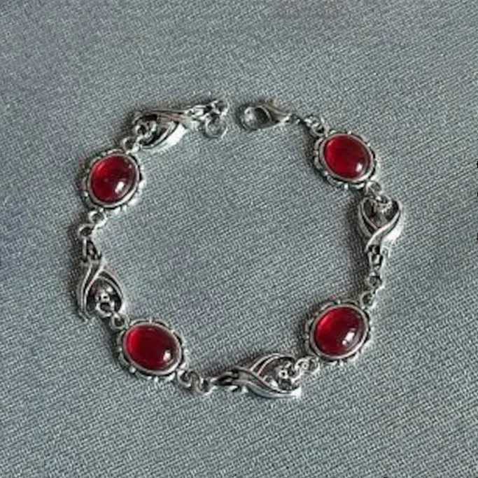 Gothic Vampire Bat Cameo Bracelet For Women Men Fashion Witch Jewelry Accessories Gift Vintage Bat Blood Red Crystal Bracelets W250526