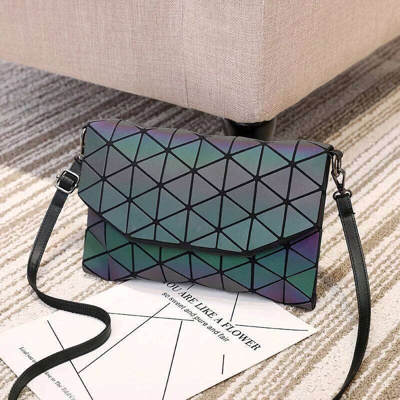 2024 Fashion Women Geometric Messenger Korean Style Single One Shoulder Bag Office Lady Versatile Hand Bag