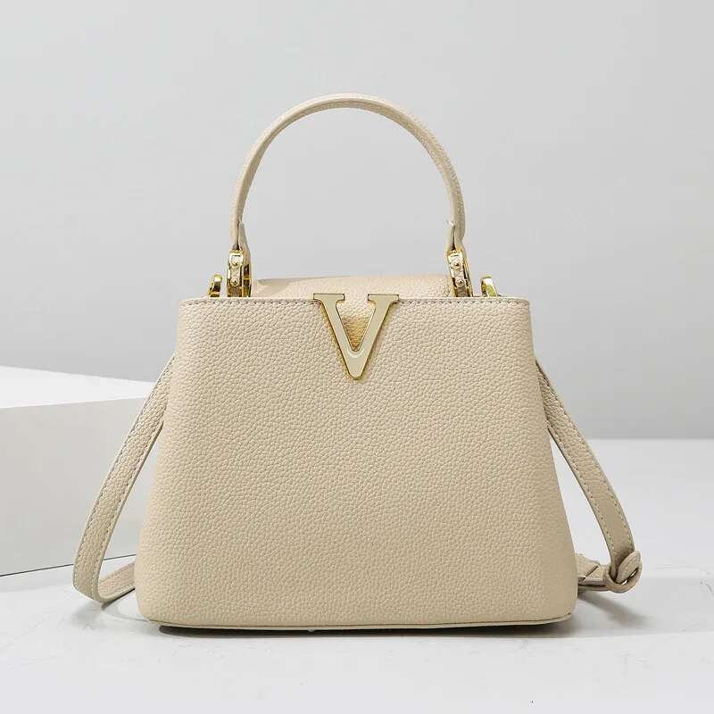 New Summer Versatile High end Sense Exquisite Handbag Crossbody Commuter Women s Bag