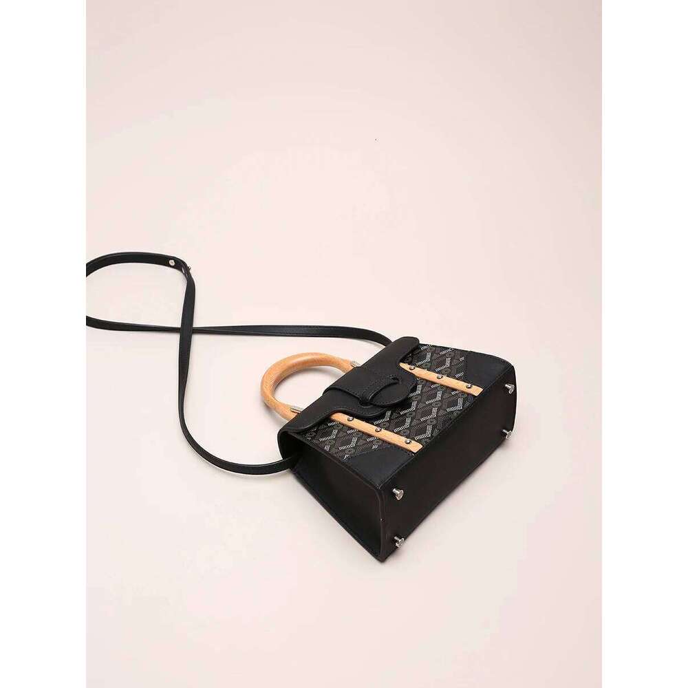 Vintage Handheld Dog Tooth Handbag with High Quality Retro Design Newly Trendy and Fashionable Cross Square Bag