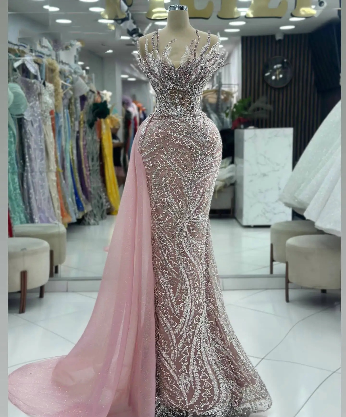 Illusion Evening Dresses For Women Strapless Sleeveless Gown Beaded Sequins Beaded Sweep Train Dress Party Customized Dress
