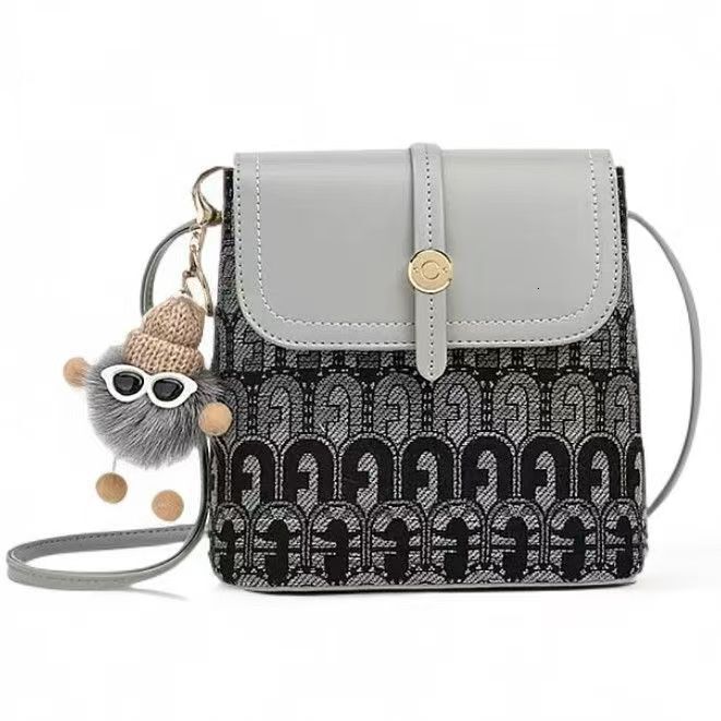High quality brand new model free delivery designer bag 2025 new lazy bucket multifunctional shoulder width mobile phone bag new model free delivery d
