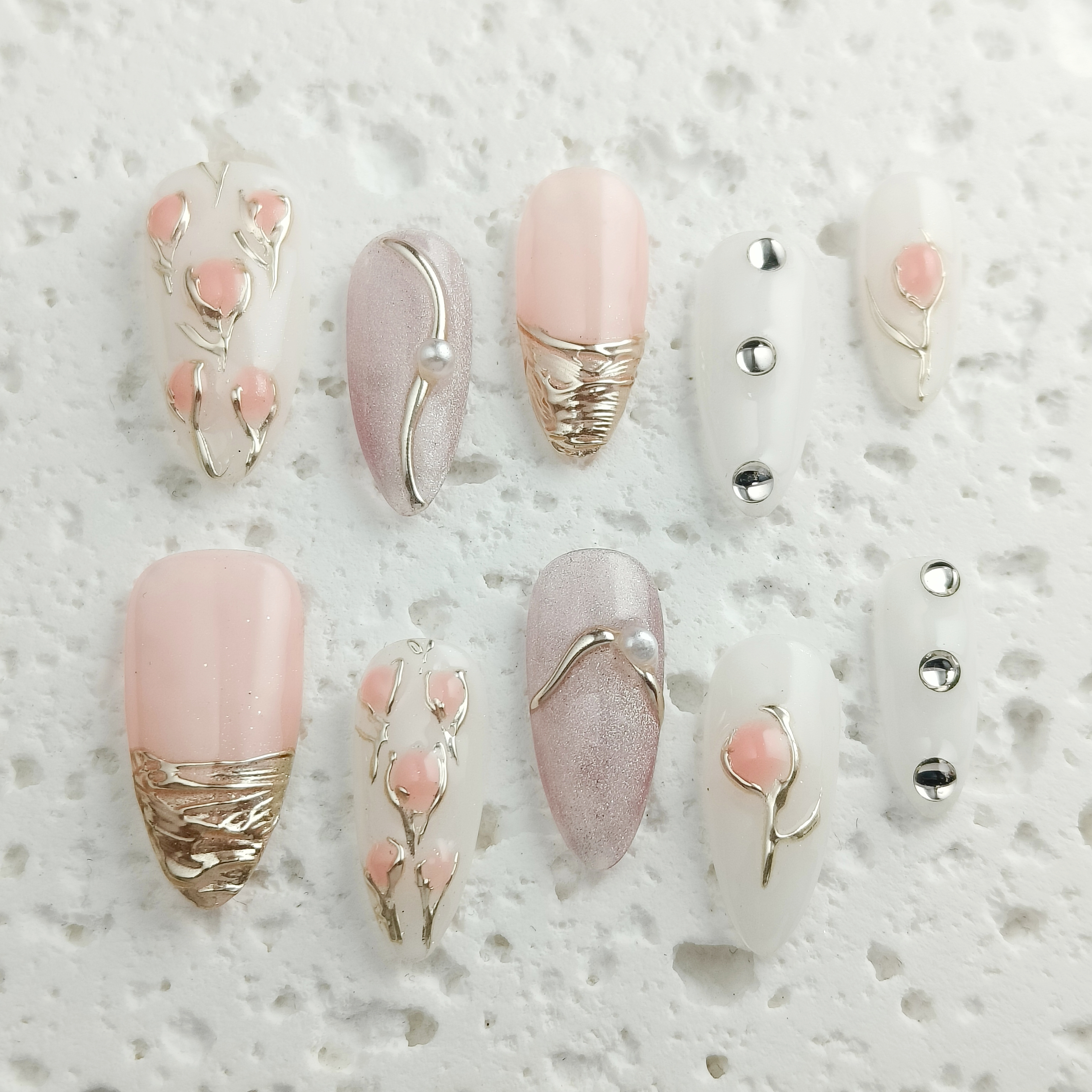 10pcs Handmade Press-on nails Medium Almond Nails French Tip Fake nails Bundle Handraw 3D Flowers Diamond Finished nail stickers Free storage box jell